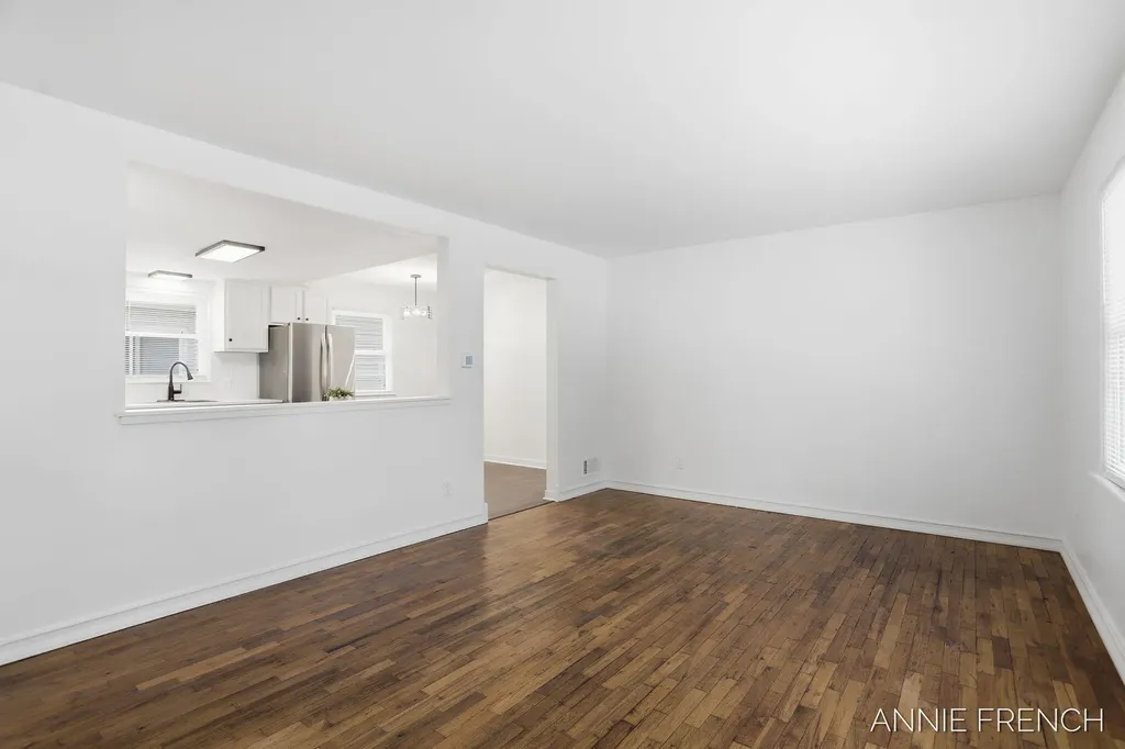 510 Van Raalte Avenue Holland City MI 49423