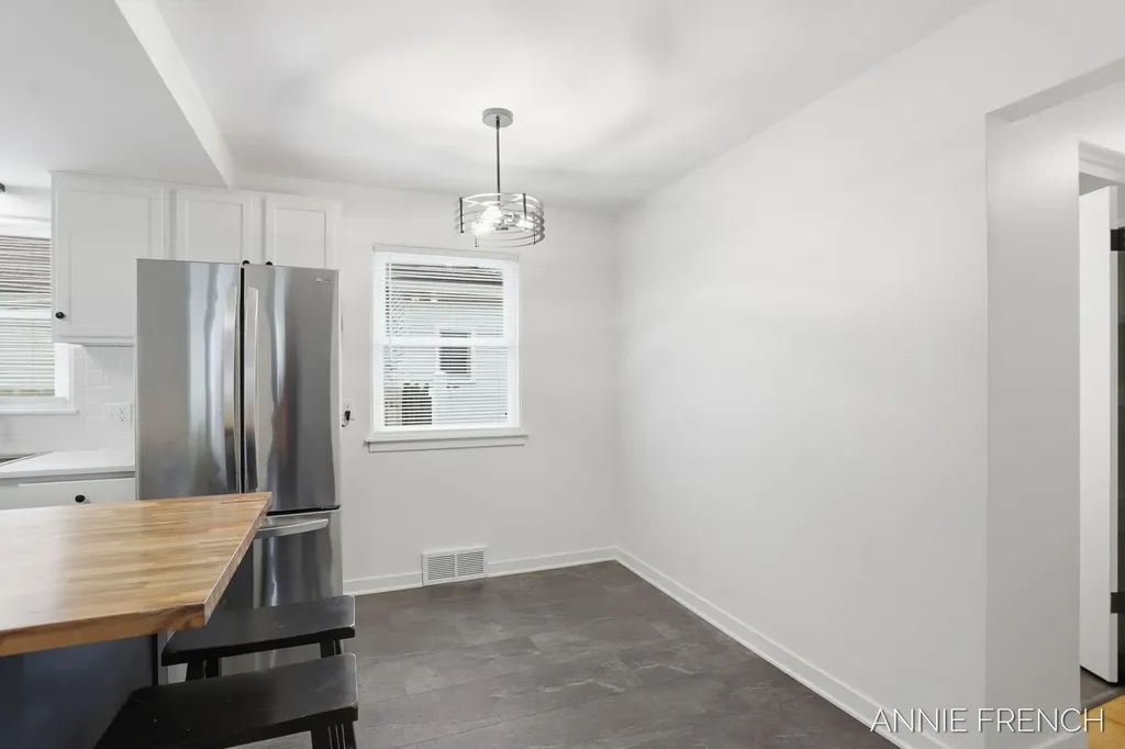 510 Van Raalte Avenue Holland City MI 49423