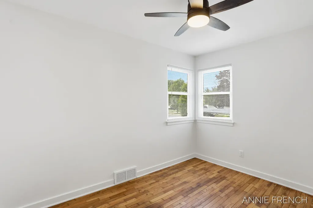 510 Van Raalte Avenue Holland City MI 49423