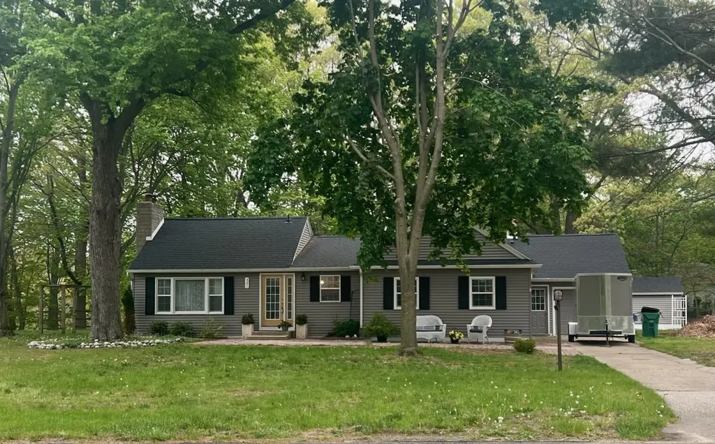 321 S Buys Road Laketon Township MI 49445