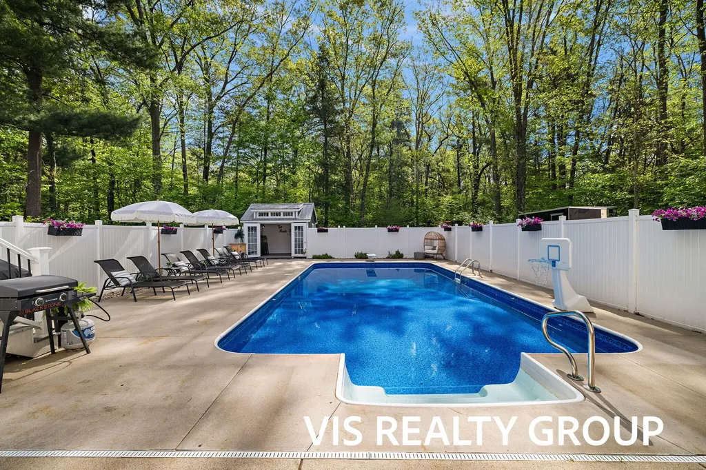 14260 Virginia Way Grand Haven Charter Township MI 49417