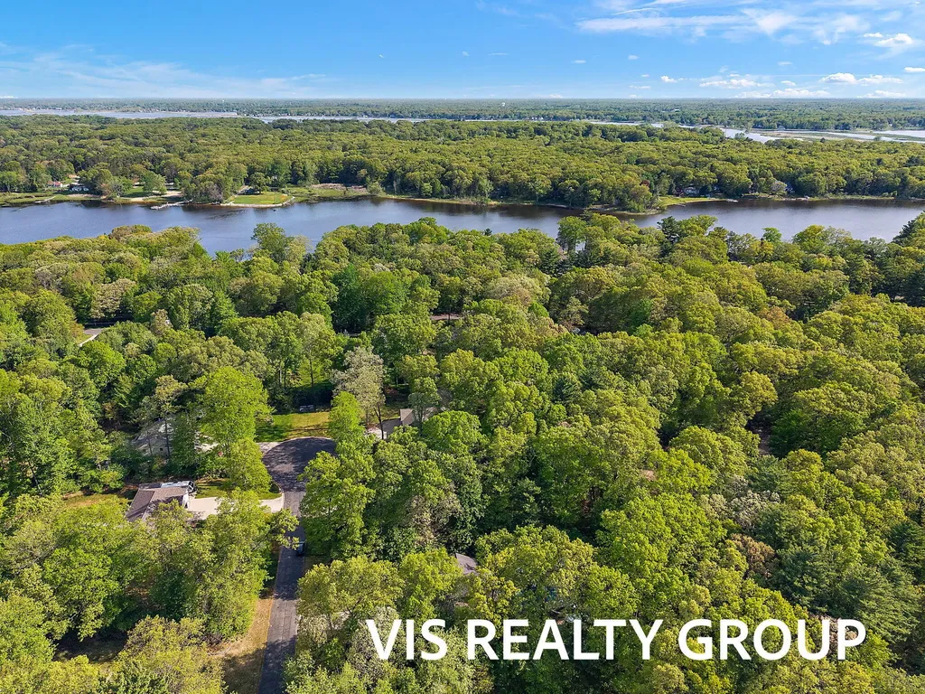 14260 Virginia Way Grand Haven Charter Township MI 49417