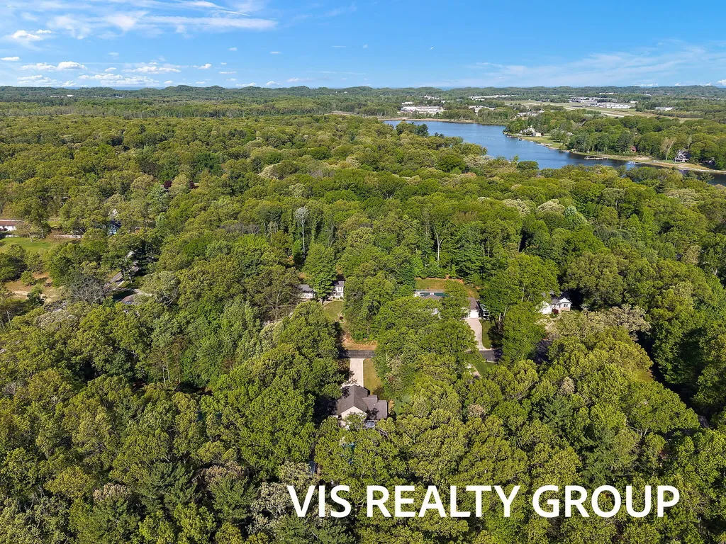 14260 Virginia Way Grand Haven Charter Township MI 49417