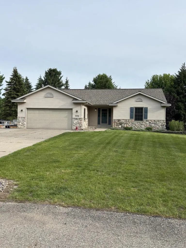 7532 Woodcliff Drive Georgetown Charter Township MI 49426