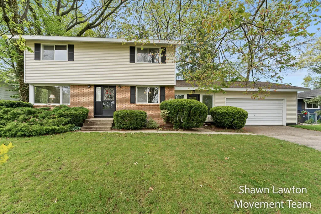 1833 Bonneville Drive Norton Shores City MI 49441