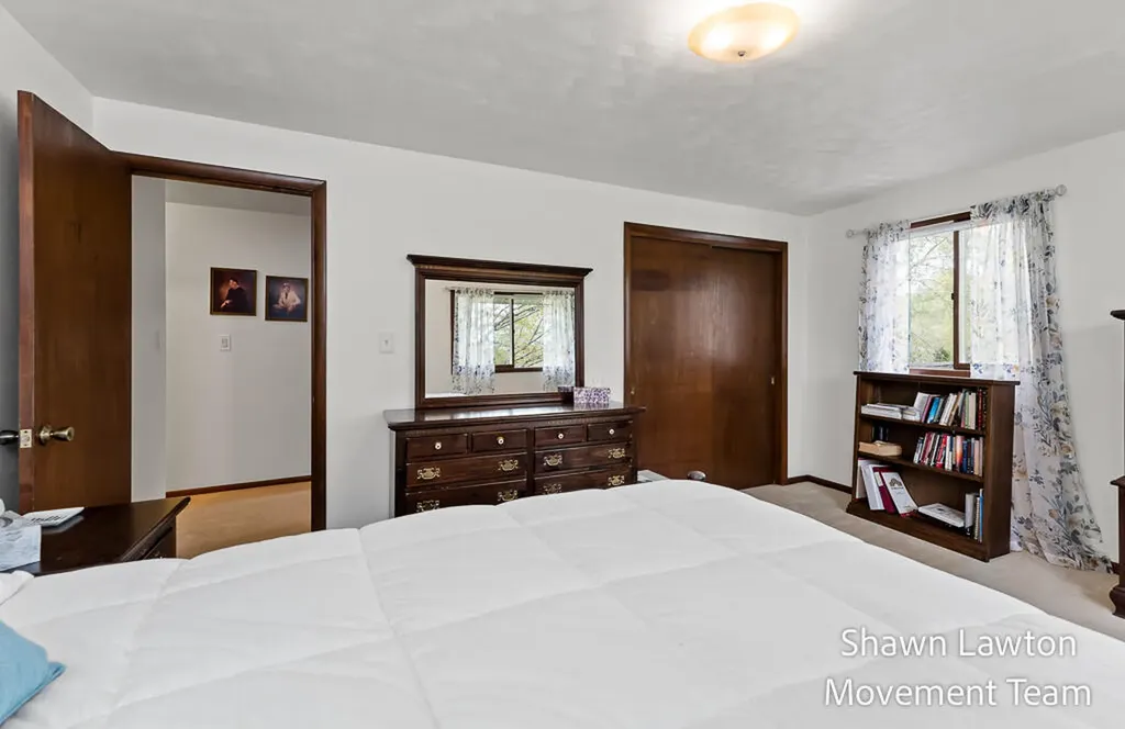 1833 Bonneville Drive Norton Shores City MI 49441