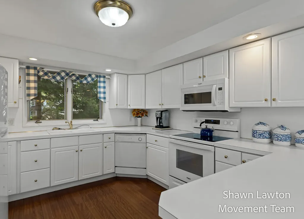 1833 Bonneville Drive Norton Shores City MI 49441