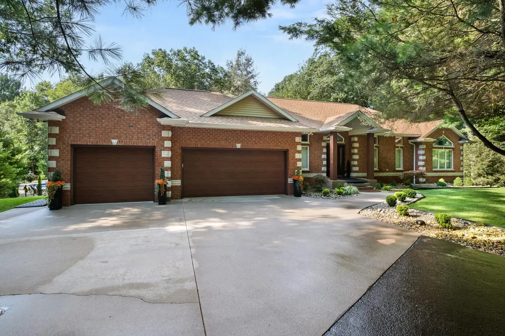 6065 N Scenic Woods Circle N Fruitland Township MI 49445