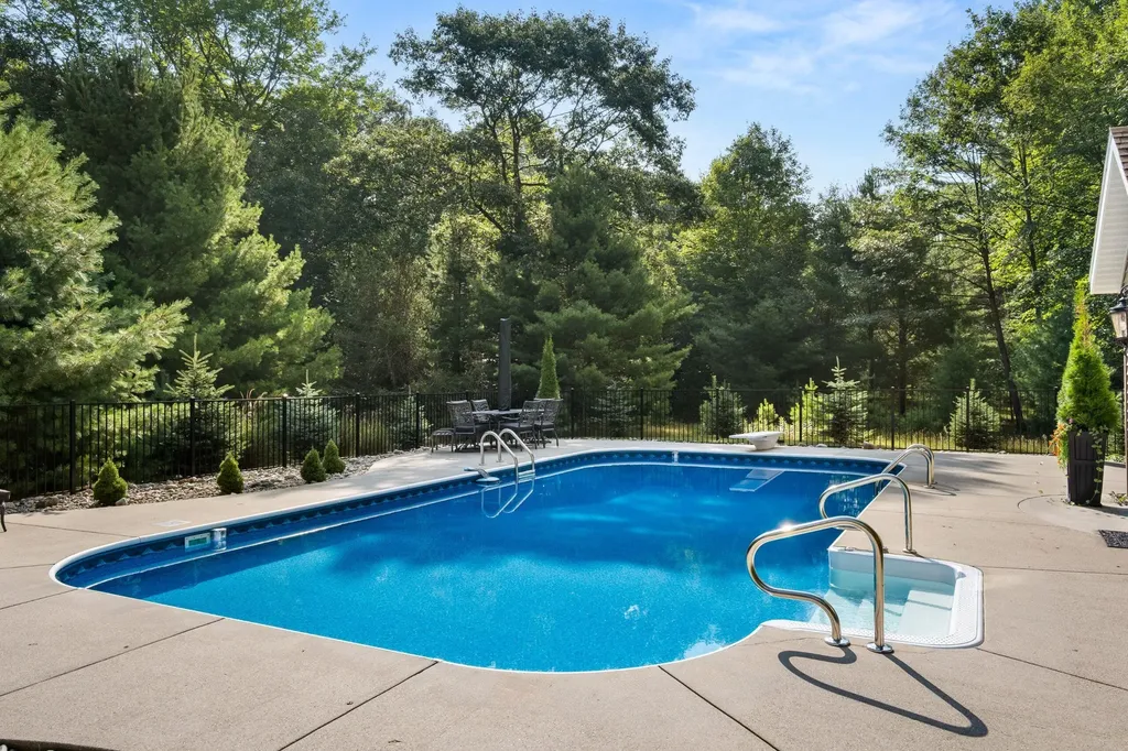 6065 N Scenic Woods Circle N Fruitland Township MI 49445
