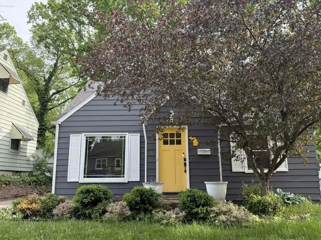 143 Linwood Street SE Grand Rapids City MI 49507