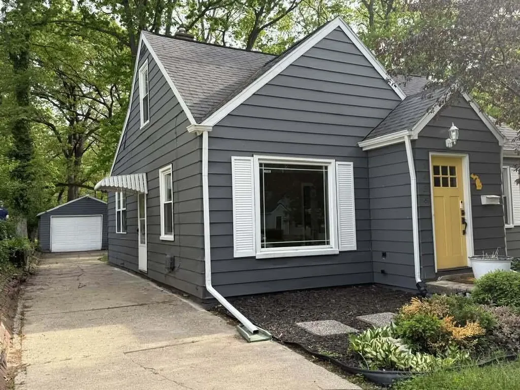 143 Linwood Street SE Grand Rapids City MI 49507
