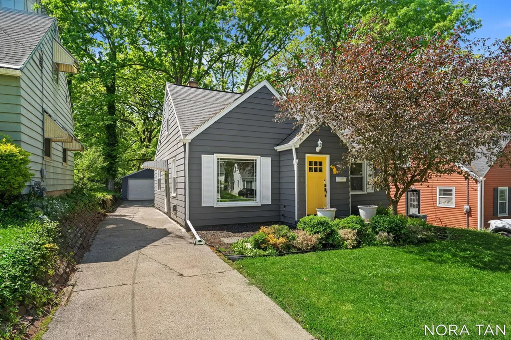 1436 Linwood Street SE Grand Rapids City MI 49507