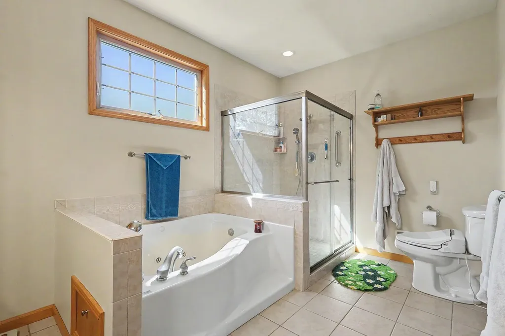 6758 Windflower Way Norton Shores City MI 49444