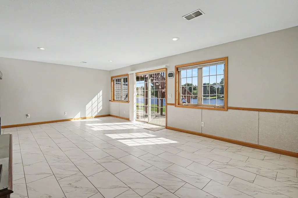 6758 Windflower Way Norton Shores City MI 49444
