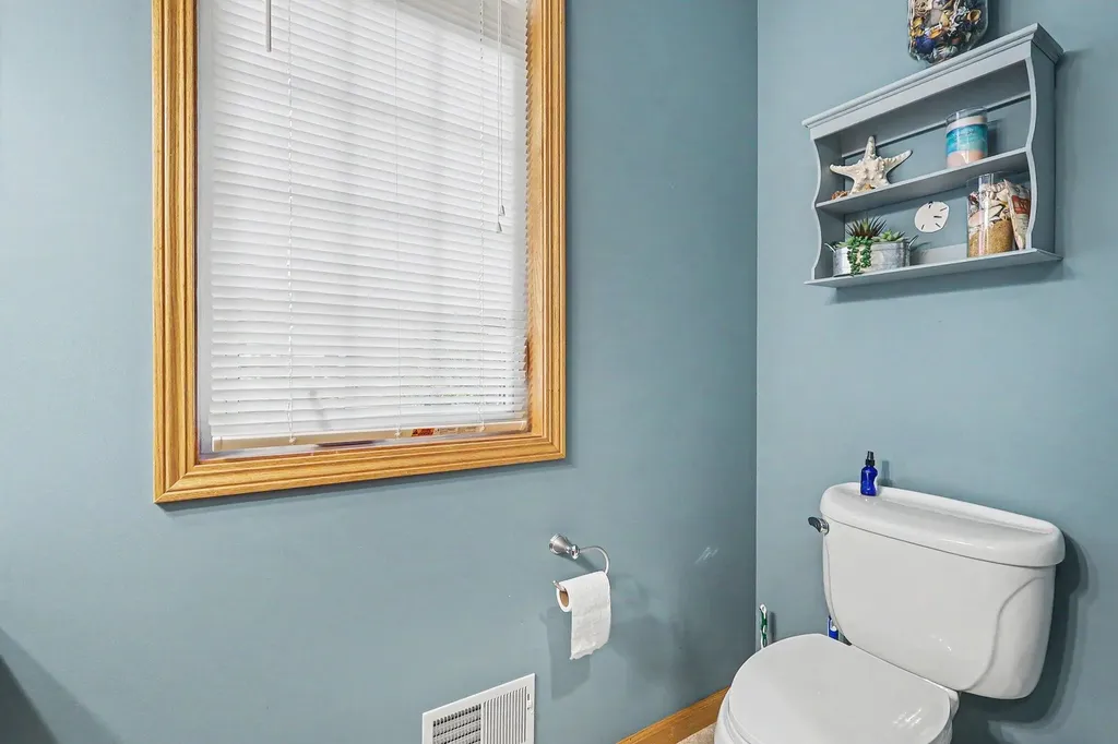 6758 Windflower Way Norton Shores City MI 49444