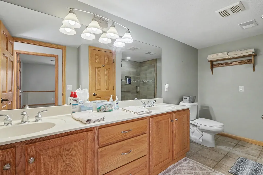 6758 Windflower Way Norton Shores City MI 49444
