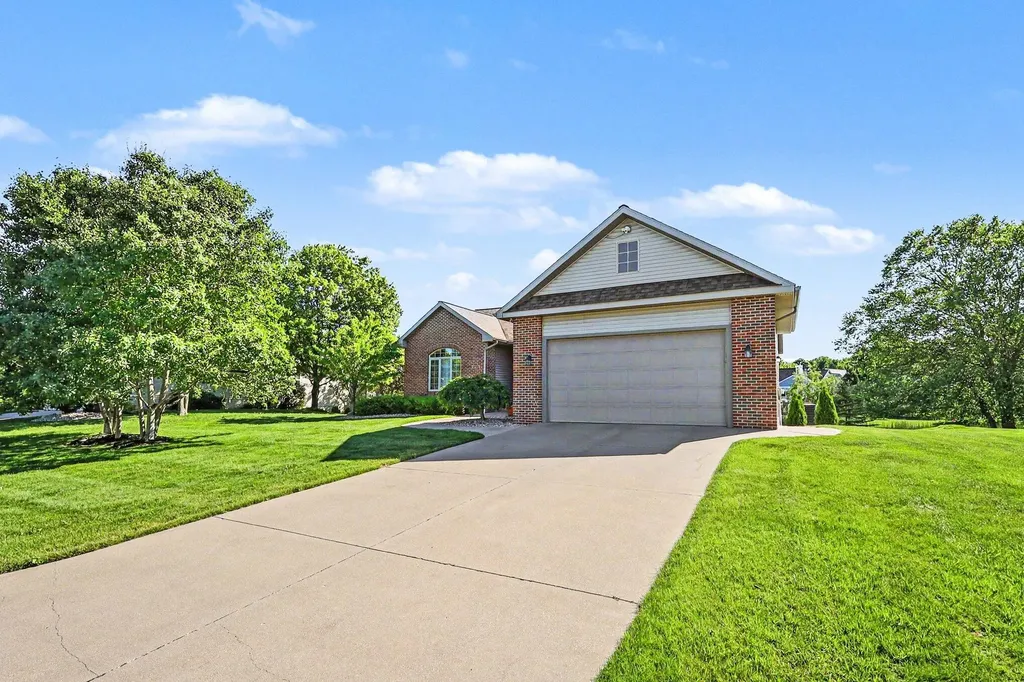 6758 Windflower Way Norton Shores City MI 49444