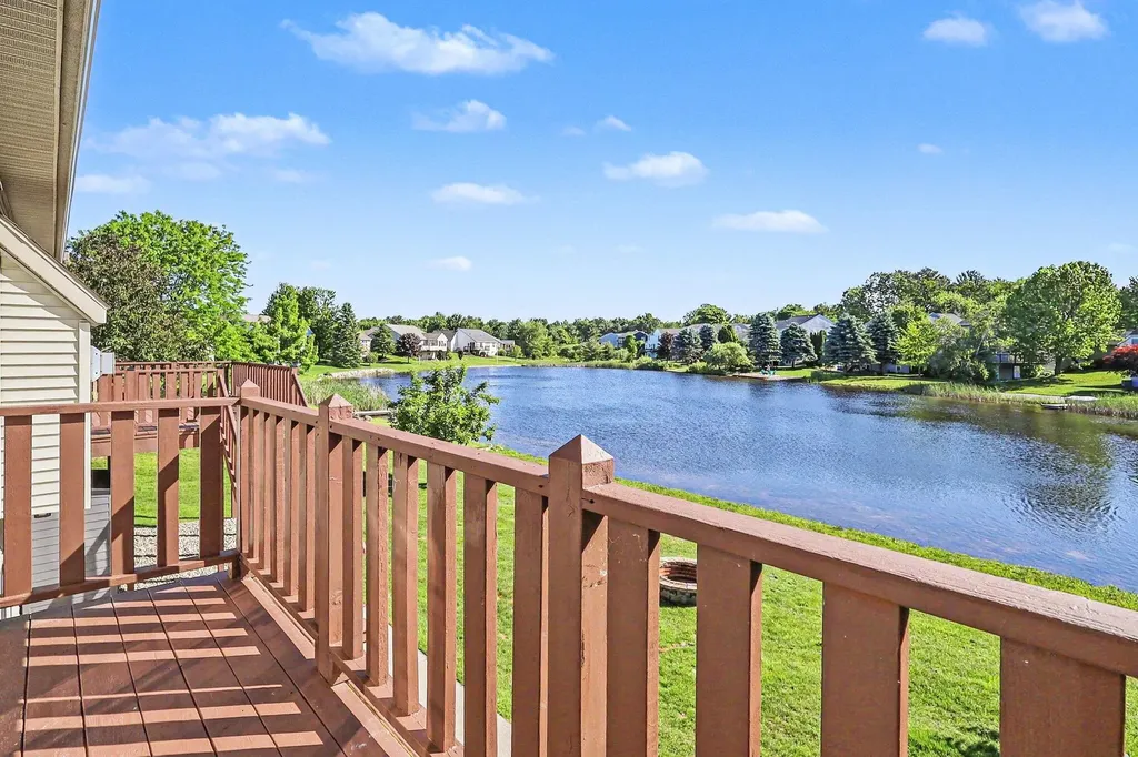 6758 Windflower Way Norton Shores City MI 49444