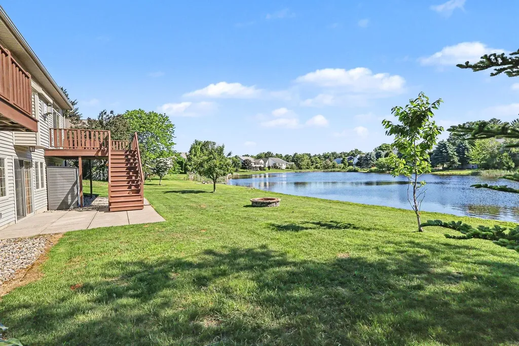 6758 Windflower Way Norton Shores City MI 49444