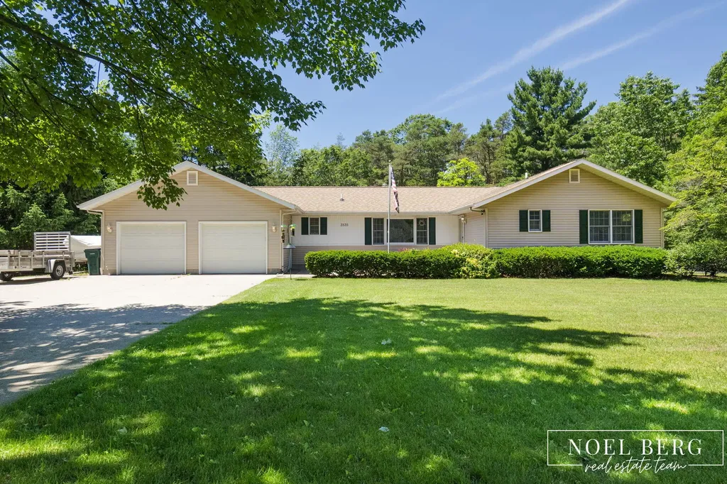 3535 S Sheridan Drive Fruitport Charter Township MI 49444