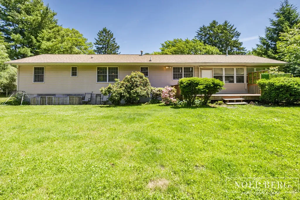 3535 S Sheridan Drive Fruitport Charter Township MI 49444