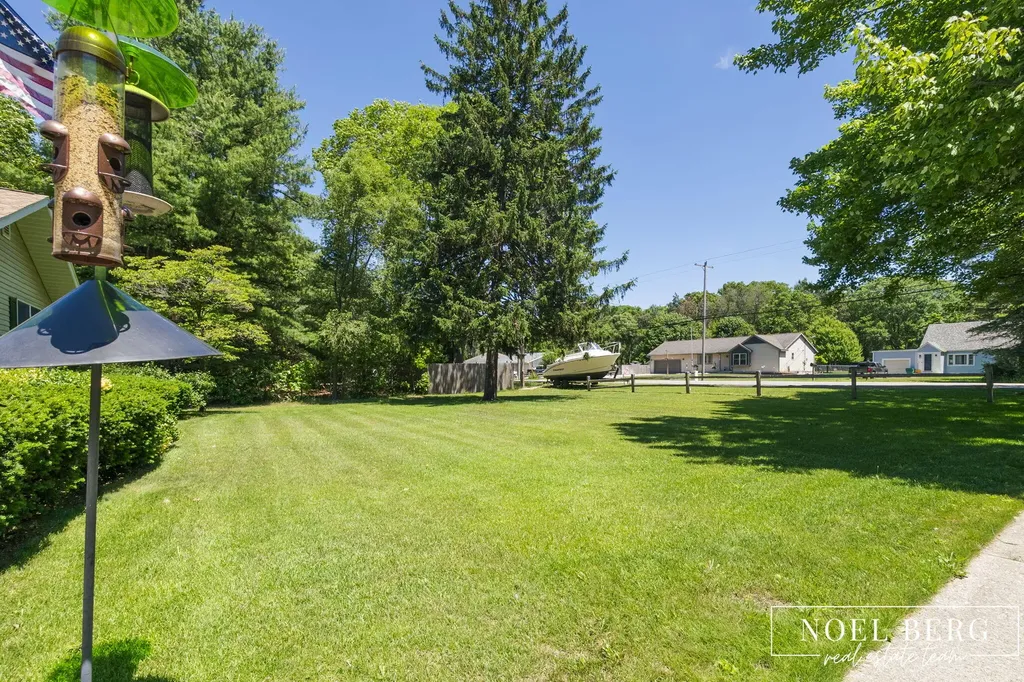 3535 S Sheridan Drive Fruitport Charter Township MI 49444