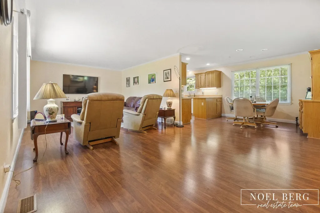 3535 S Sheridan Drive Fruitport Charter Township MI 49444