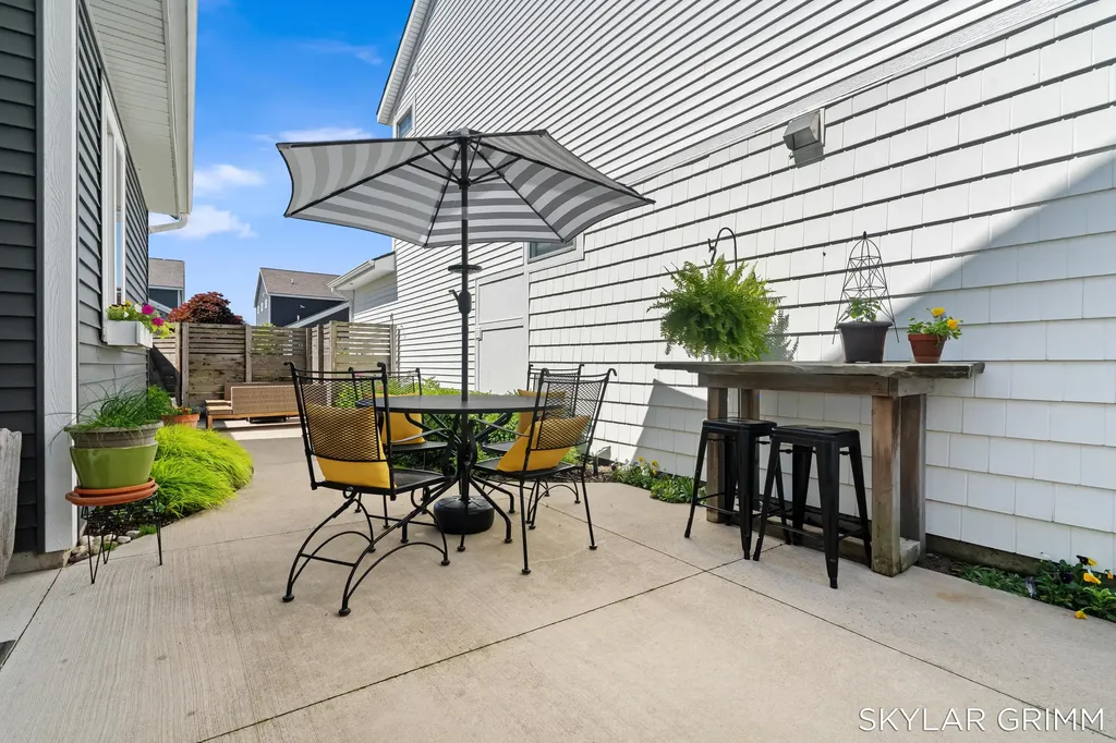 408 W Staples Drive Whitehall Township MI 49461