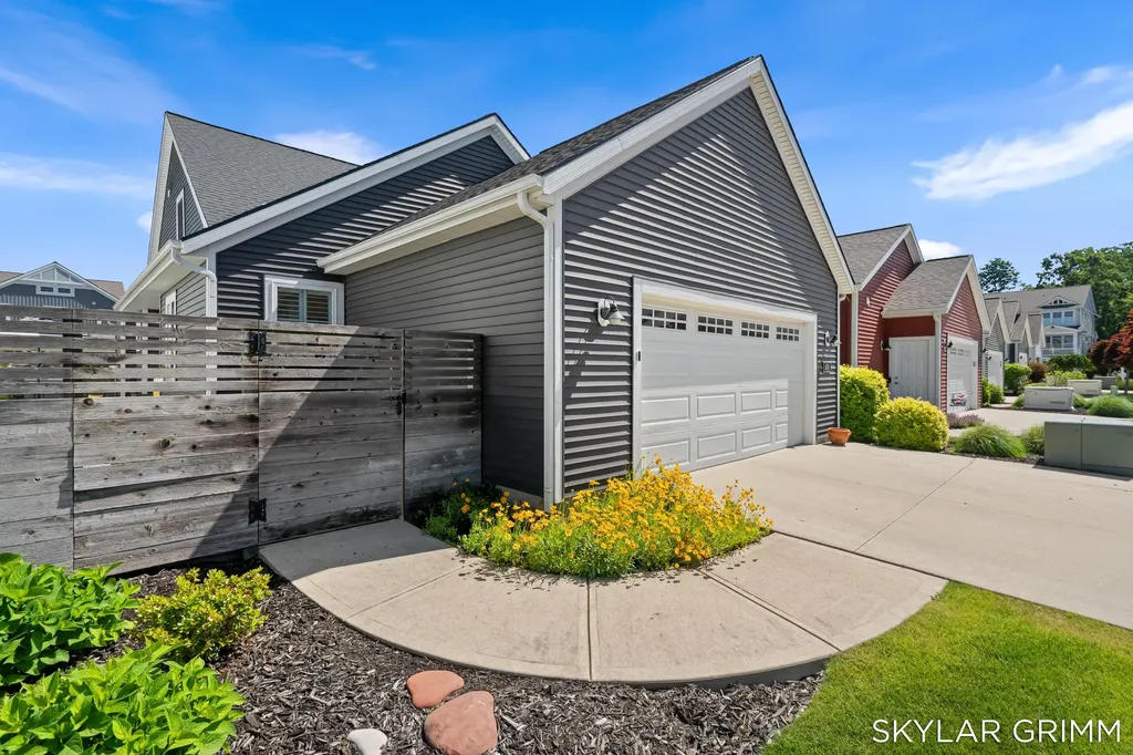 408 W Staples Drive Whitehall Township MI 49461