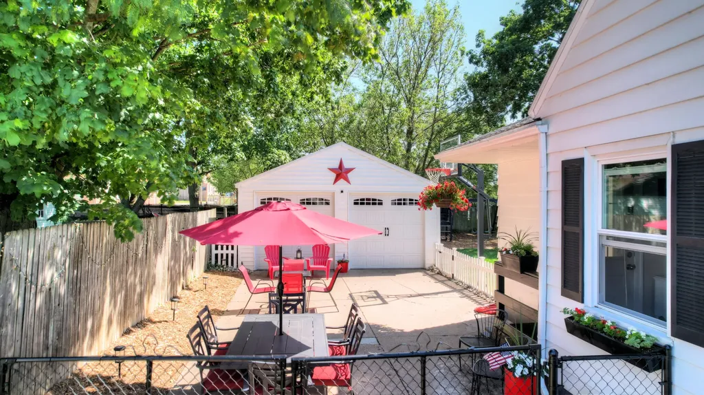 822 Aldon Street SW Wyoming City MI 49509