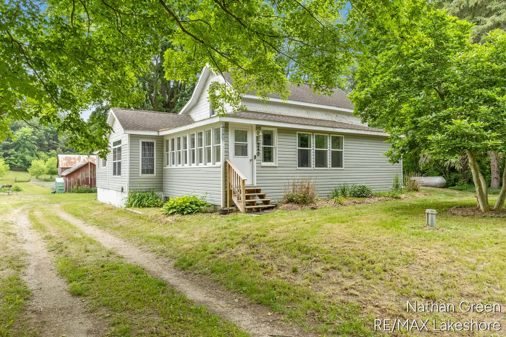 2122 Coats Grove Road Barry Township MI 49058
