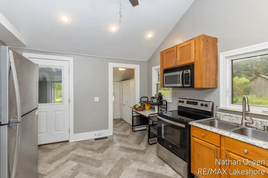 2122 Coats Grove Road Barry Township MI 49058