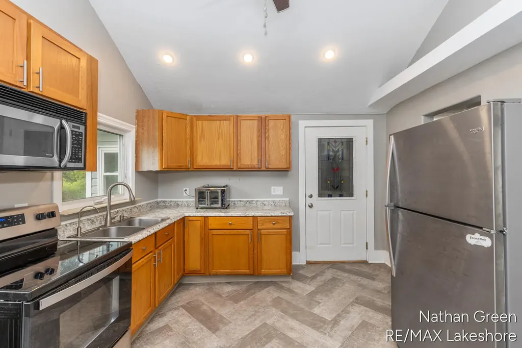 2122 Coats Grove Road Barry Township MI 49058