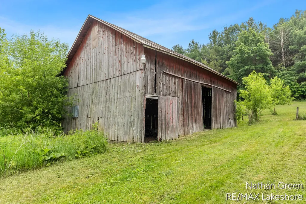 2122 Coats Grove Road Barry Township MI 49058