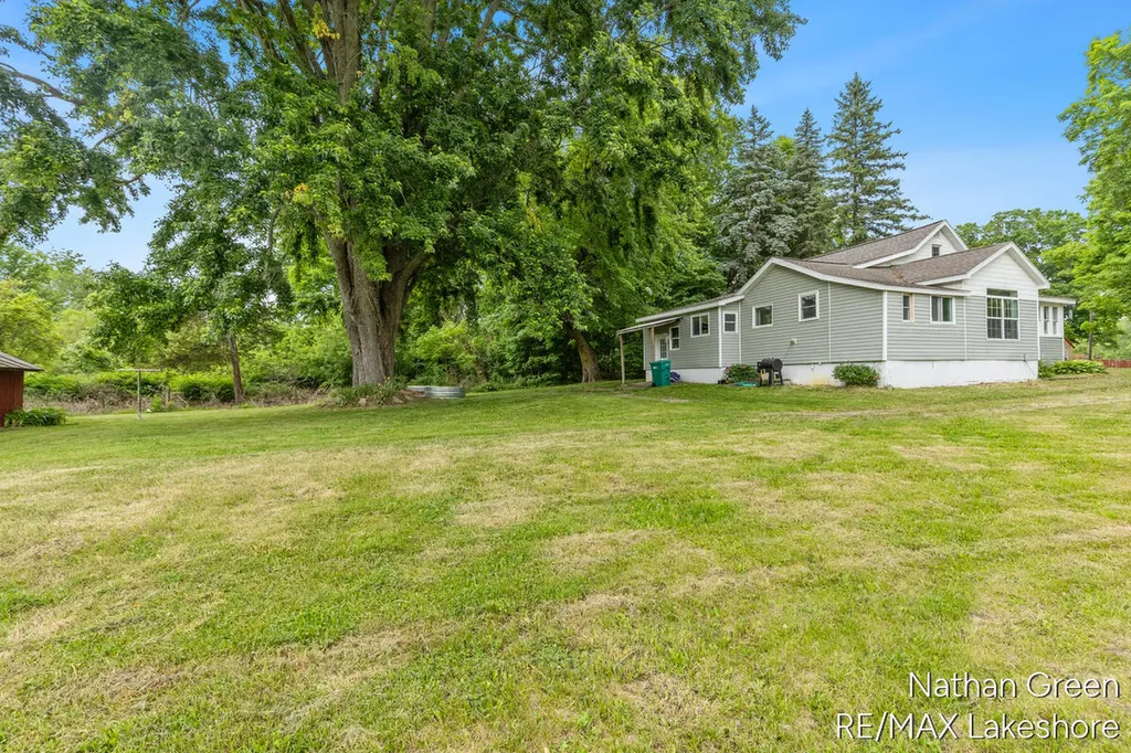 2122 Coats Grove Road Barry Township MI 49058
