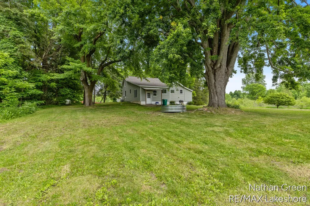 2122 Coats Grove Road Barry Township MI 49058