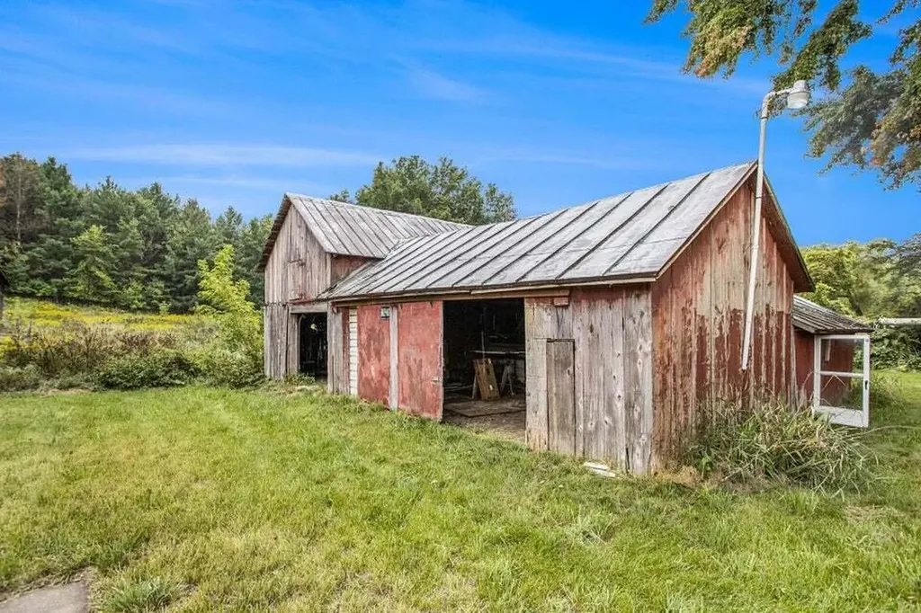 2122 Coats Grove Road Barry Township MI 49058