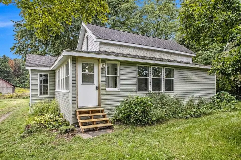 2122 Coats Grove Road Barry Township MI 49058