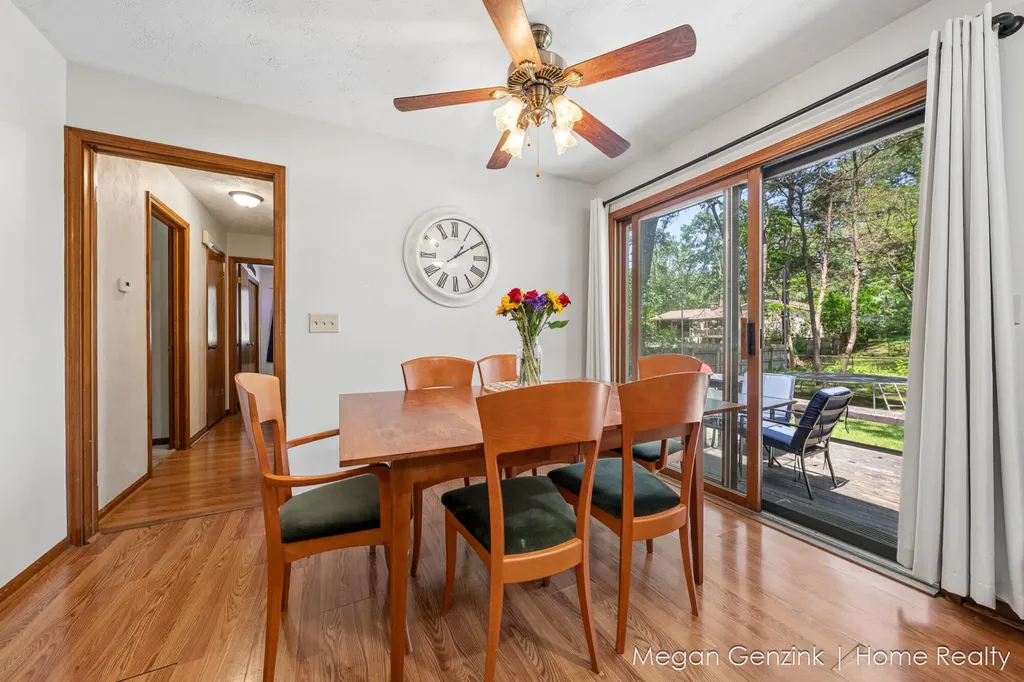 195 Surry Oak Drive Holland Charter Township MI 49424