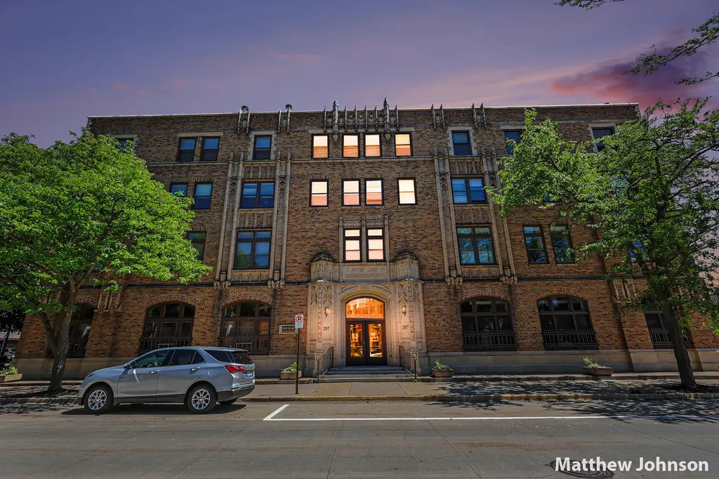 297 W Clay Avenue Muskegon City MI 49440