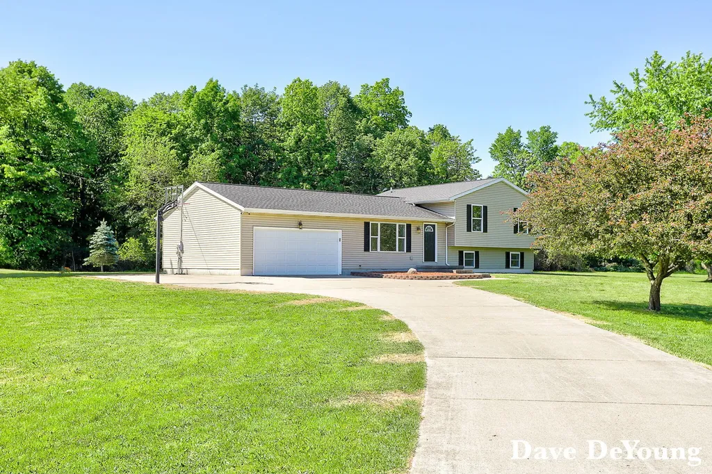 6756 119th Avenue Ganges Township MI 49408