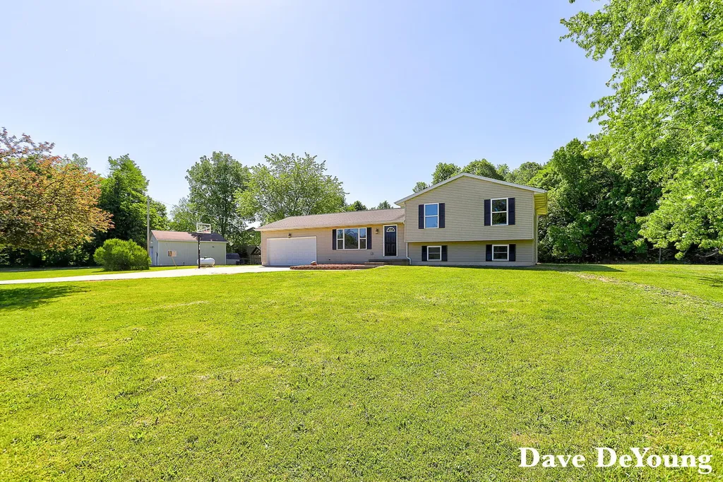 6756 119th Avenue Ganges Township MI 49408