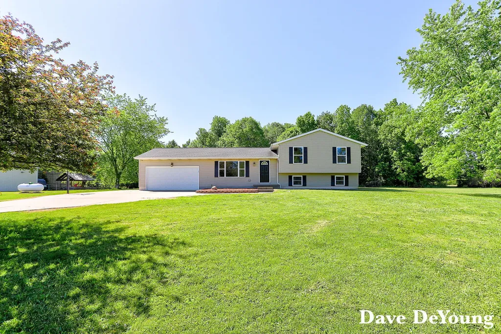 6756 119th Avenue Ganges Township MI 49408
