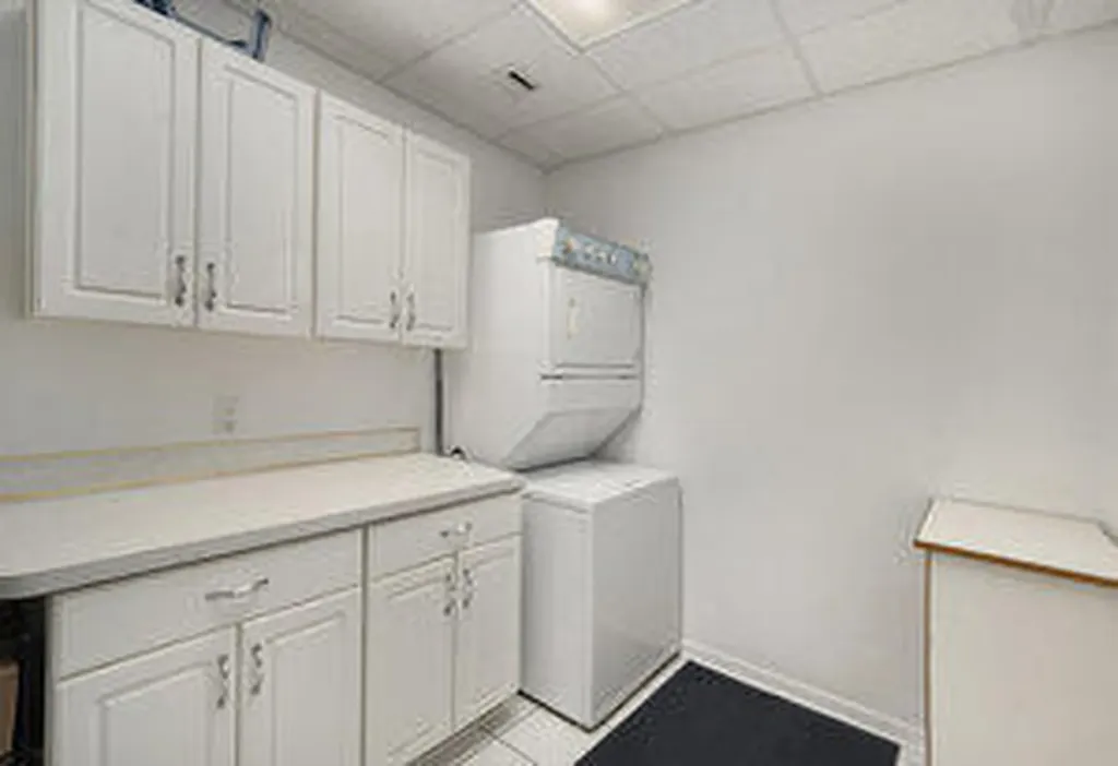 2964 Lakeshore Drive Muskegon City MI 49441