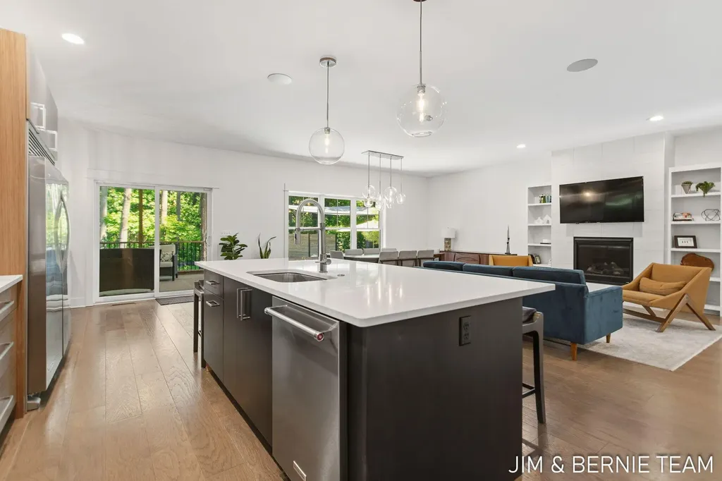 6225 Lighthouse Court Saugatuck Township MI 49453