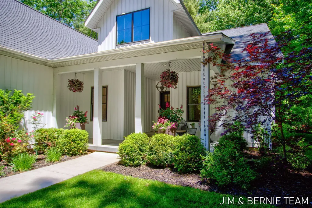 6225 Lighthouse Court Saugatuck Township MI 49453