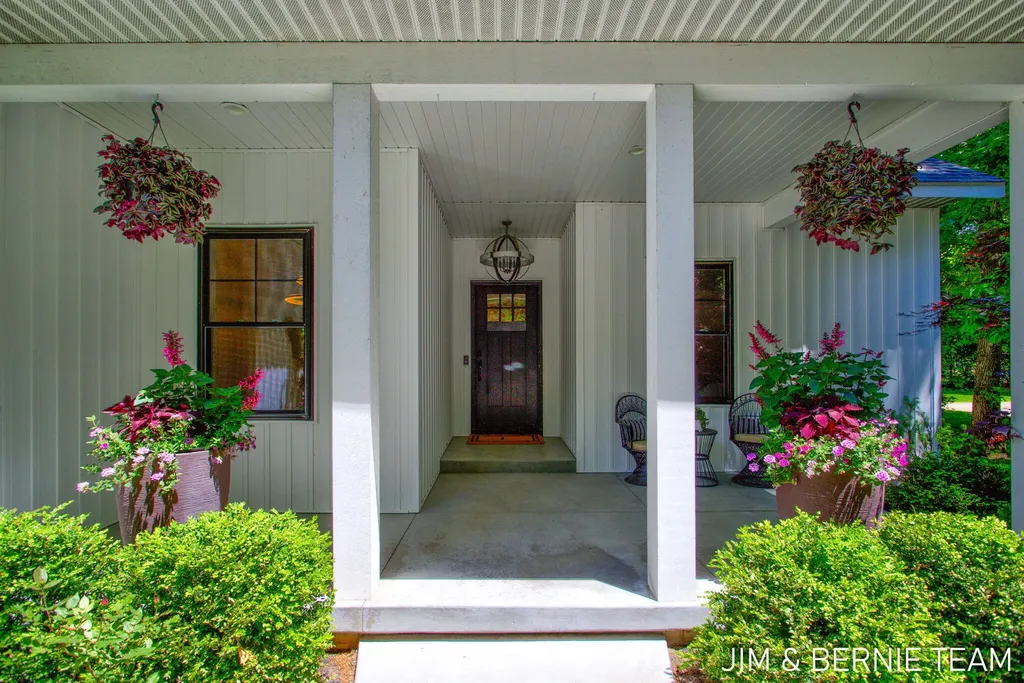 6225 Lighthouse Court Saugatuck Township MI 49453