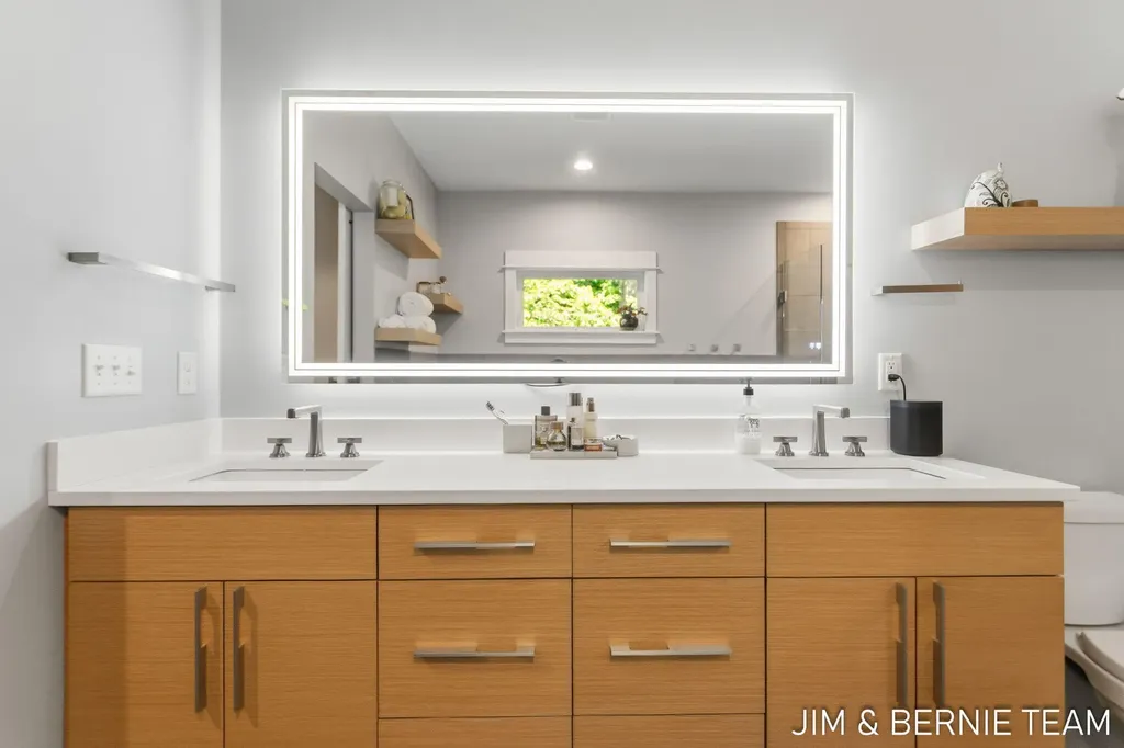6225 Lighthouse Court Saugatuck Township MI 49453
