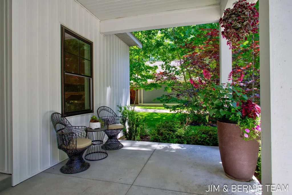 6225 Lighthouse Court Saugatuck Township MI 49453