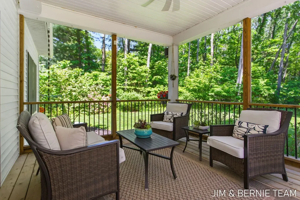 6225 Lighthouse Court Saugatuck Township MI 49453
